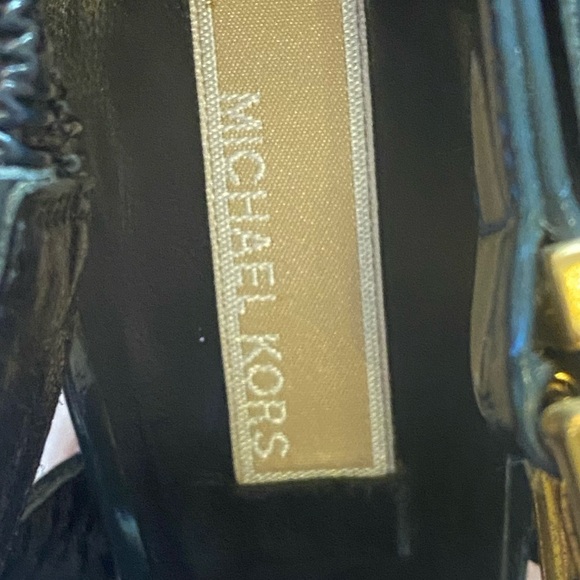 🎀 Made in ITALY Michael Kors Heels Shoes Size 7 M Gorgeous patent leather color - Picture 12 of 12
